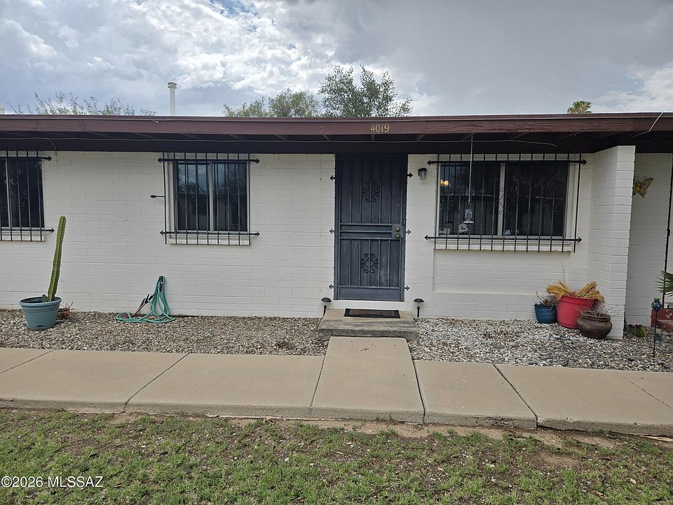1st image of 4019 S Lone Palm Dr