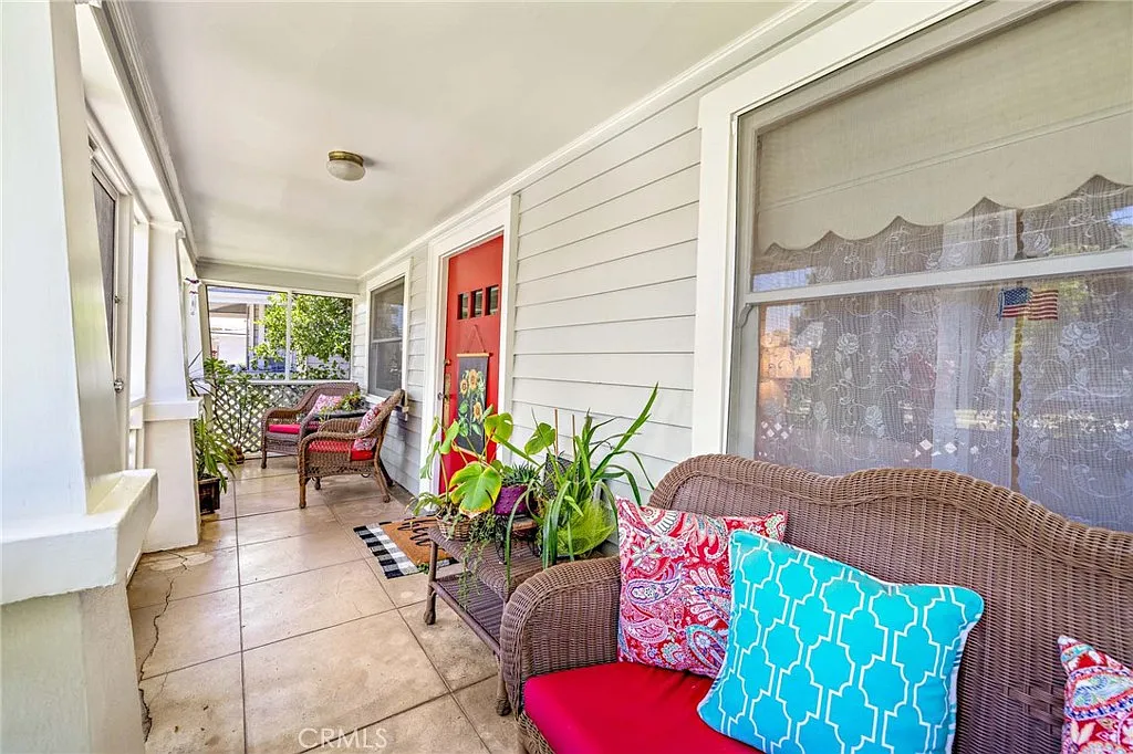 5 bed, 2165 sqft, $4,500 — Photo 4