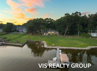 15464 Leonard Rd, Spring Lake, MI 49456