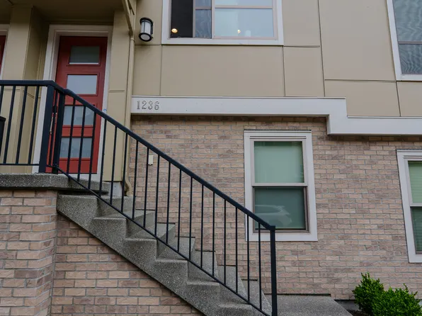 1236 7th Ave NE, Issaquah, WA 98029