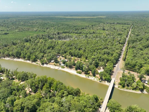 18575 Fm 1013, Spurger, TX 77660