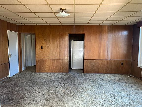 2nd image of 825 Kentucky Ave
