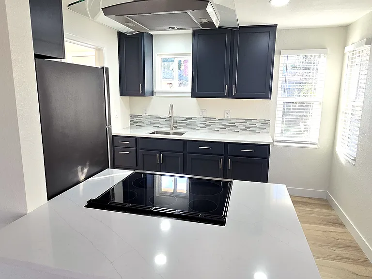 2196 Arthur St — Photo 1