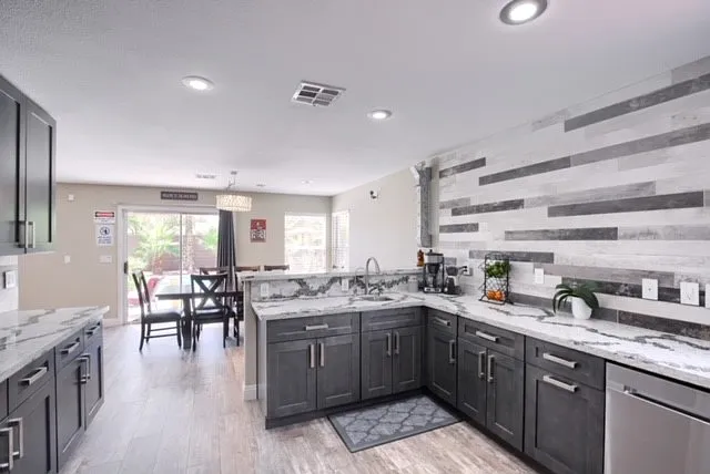 10555 Lilac Tree Ave — Photo 8
