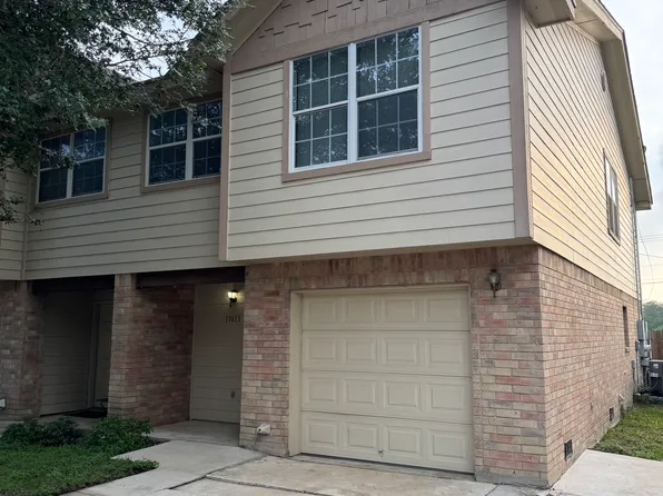 13613 Woodstone Way, San Antonio, TX 78233