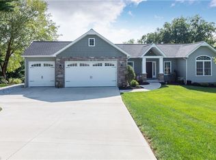 1732 Perry Dr NW, Canton, OH 44708