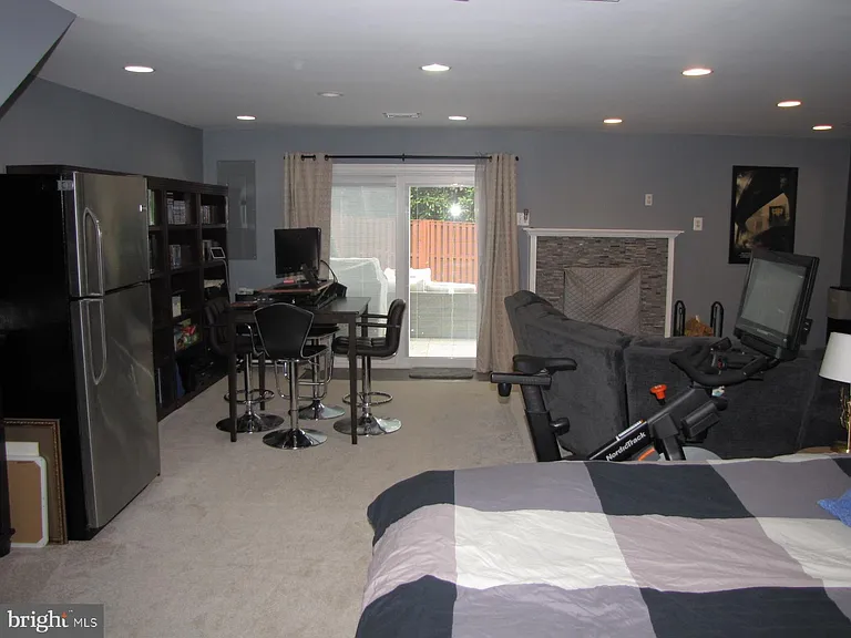 9031 Blarney Stone Dr — Photo 16