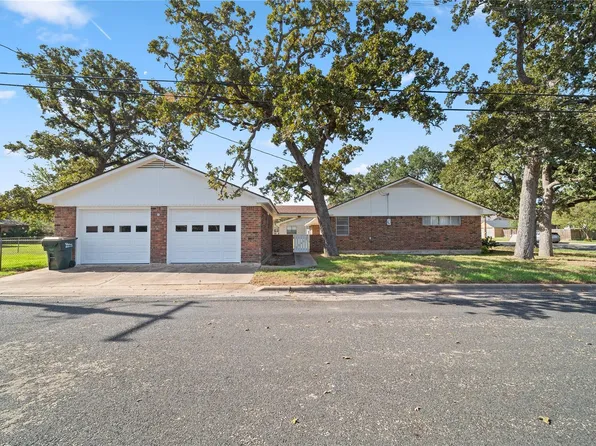 674 N Polk St, Giddings, TX 78942