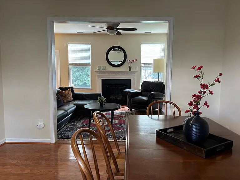 1906 Pear Tree Ln — Photo 12