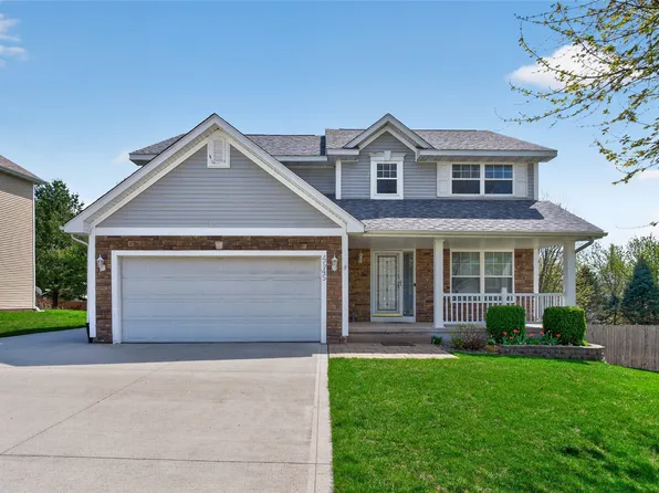 4545 Zilker Dr, Pleasant Hill, IA 50327