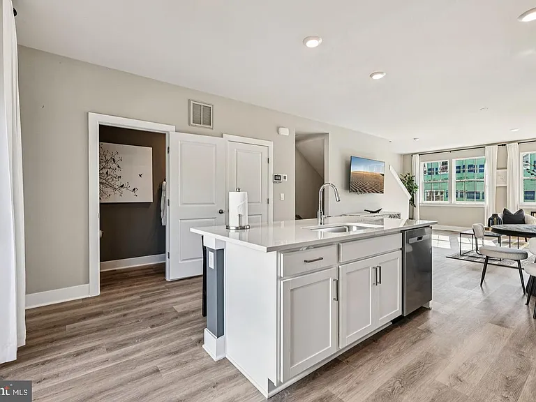1805 Harvest Dr — Photo 30