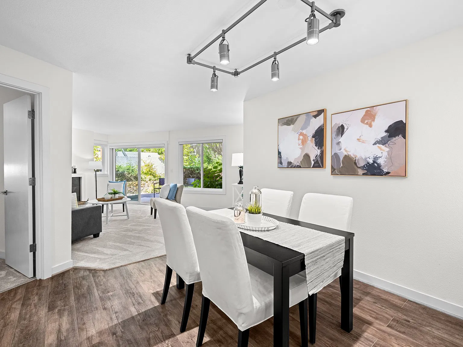 4214 W Lake Sammamish Pkwy NE — Photo 2