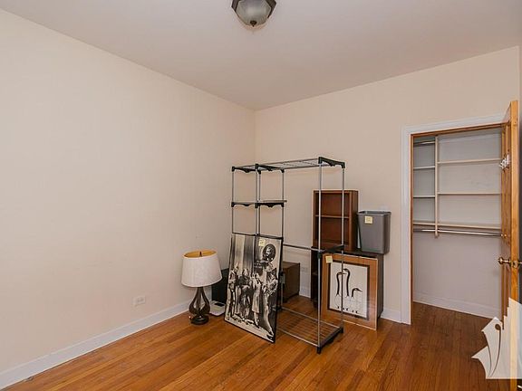 3rd image of 4700 N Winchester Ave APT 1A