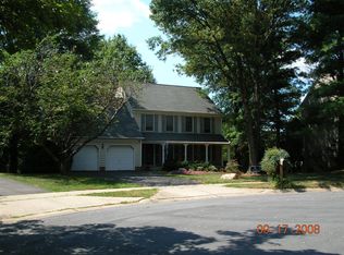 11 Lily Pond Ct, Rockville, MD 20852
