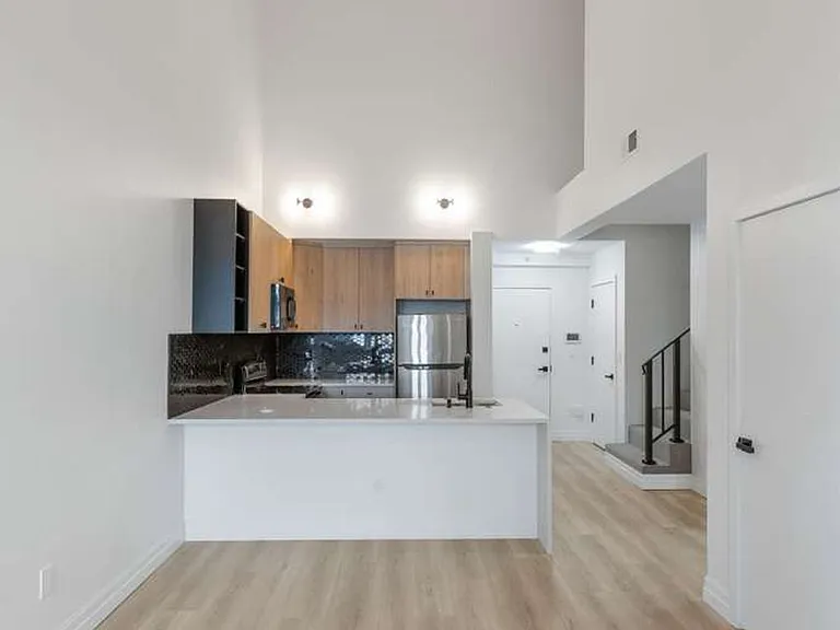 41 N Main St — Photo 15