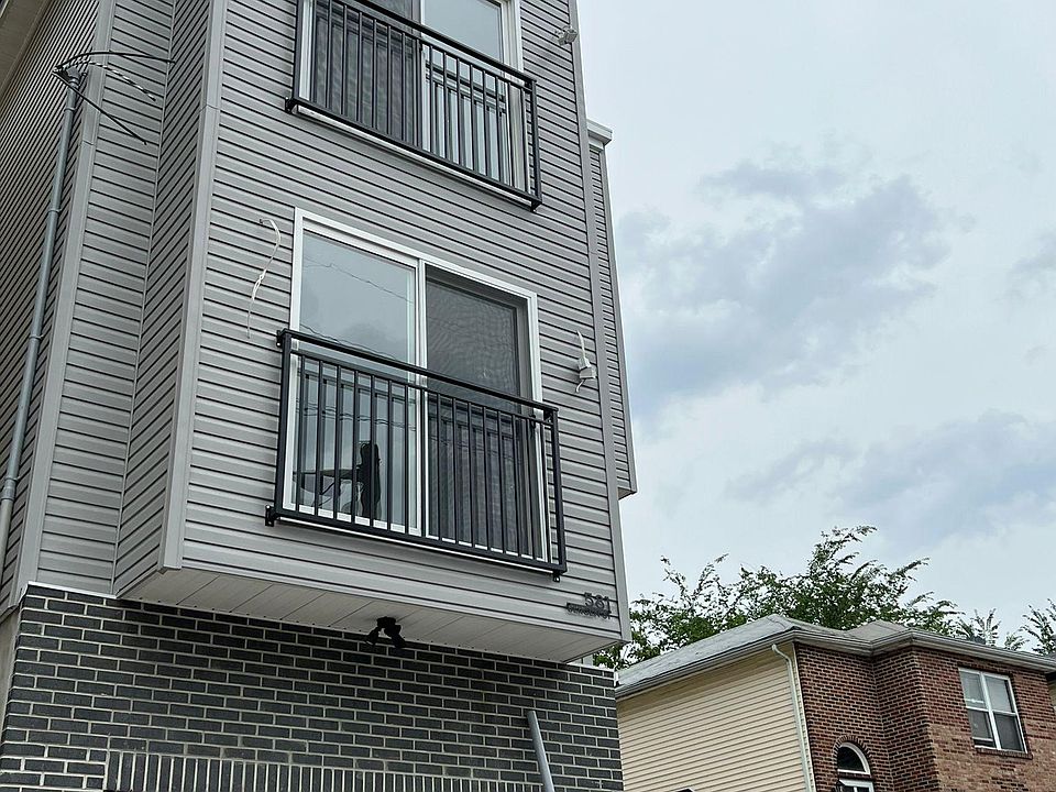 1st image of 167 N 18th St Floor 1