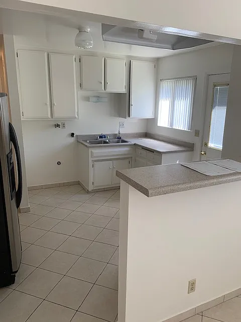 2 bed, 1000 sqft, $2,350 — Photo 3