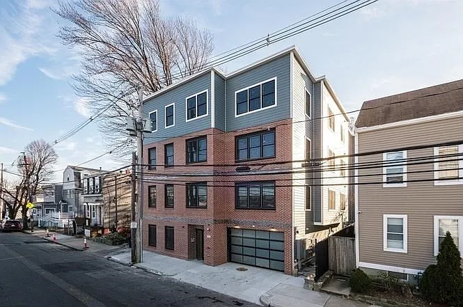 119-121 Addison St #5 — Photo 10