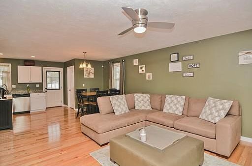 2nd image of 17 Garden St #17