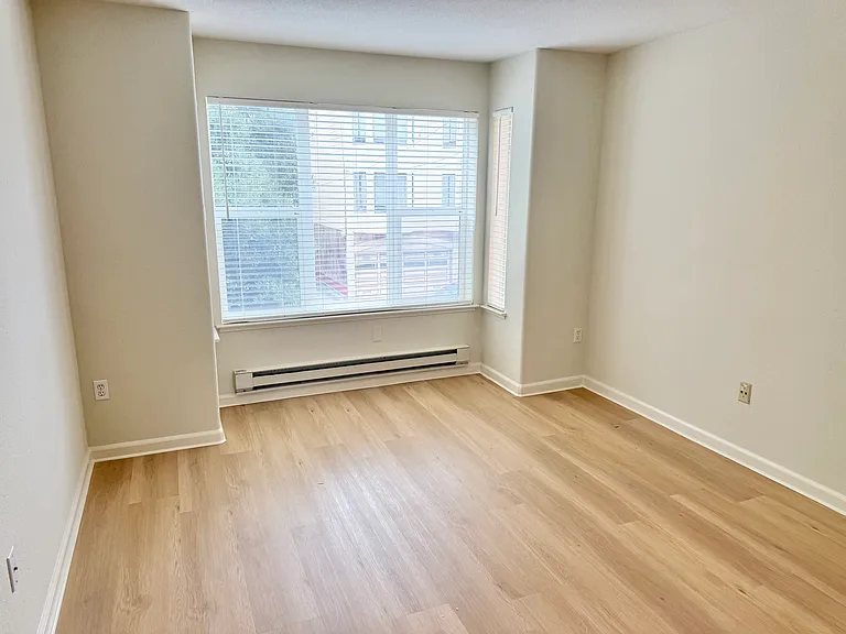 405 12th Ave #201 — Photo 19