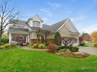 2437 Pebble Beach Ln, Riverwoods, IL 60015