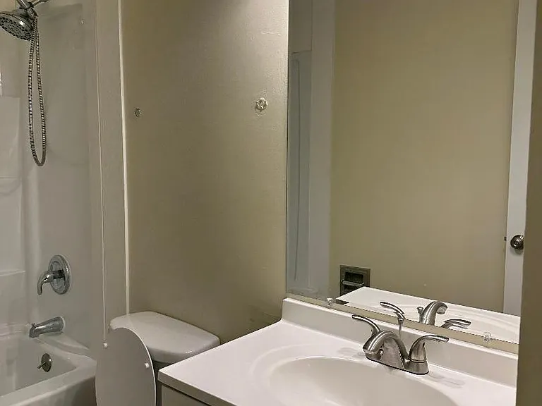 Walnut Cir — Photo 3