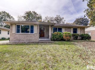 2206 Brentwood Dr, Springfield, IL 62704