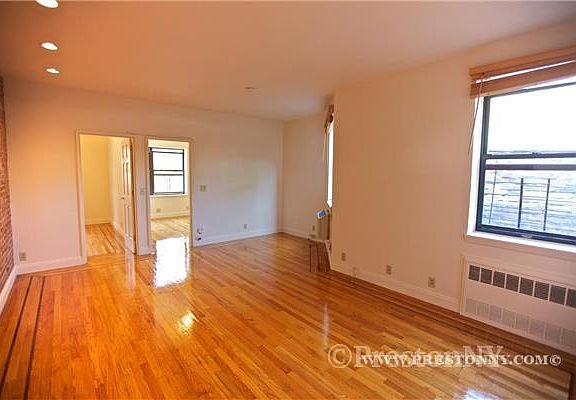 4th image of 437 W 44th St APT 4FW