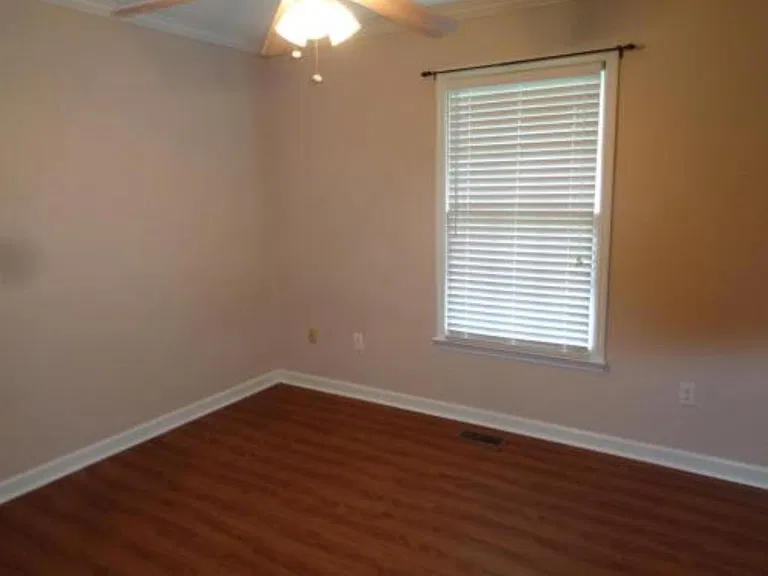 109 Windbriar Dr — Photo 3