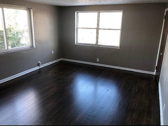 4th image of 5647 Hamilton Ave