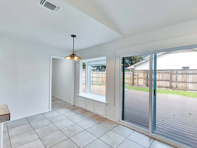 7709 Shoal Creek Blvd — Photo 7