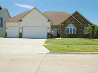 908 NW Boulder Point Pl, Ankeny, IA 50023