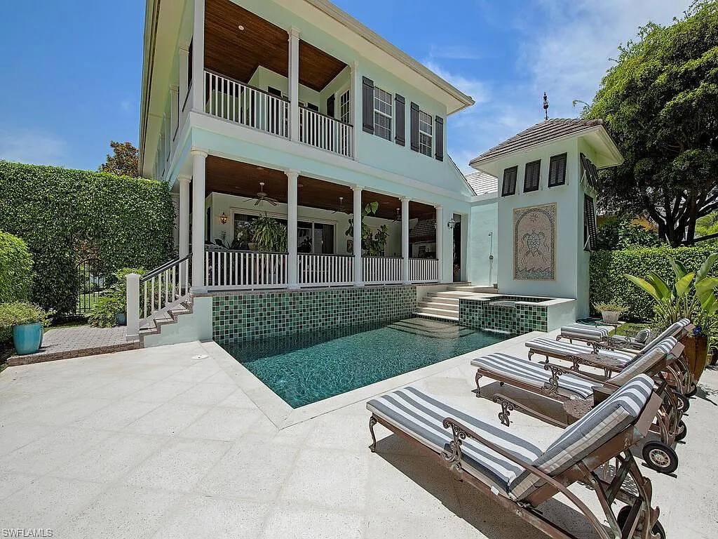 4 bed, 4.5 bath, 4110 sqft, $60,000 — Photo 2