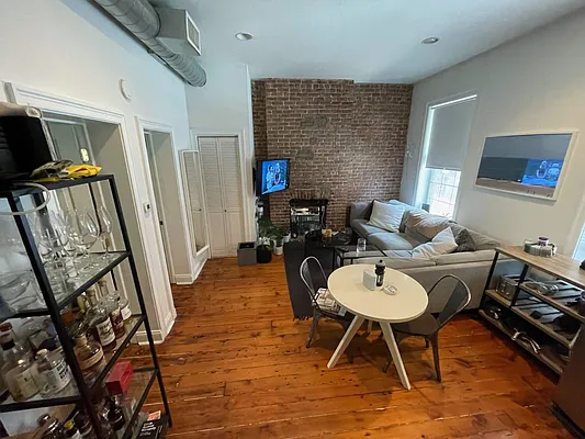 Rented by Bedford 6 Real Estate | media 19