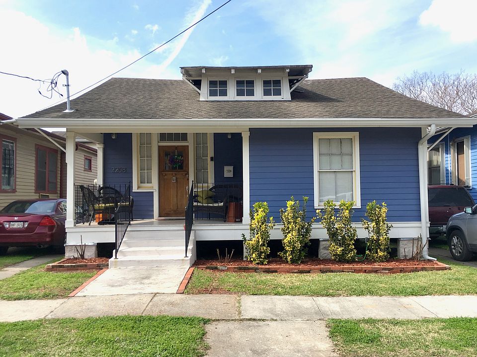 1st image of 2208 Robert St