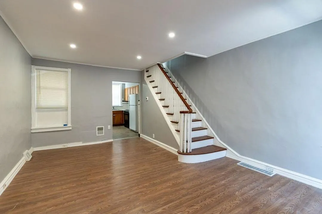 2835 Winton St — Photo 4