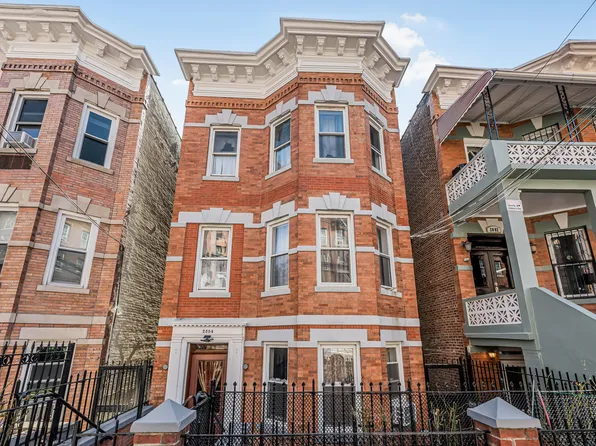 2884 Valentine Avenue image 17 of 26