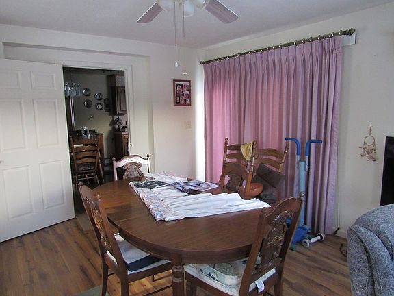 4th image of 117 Parkway St
