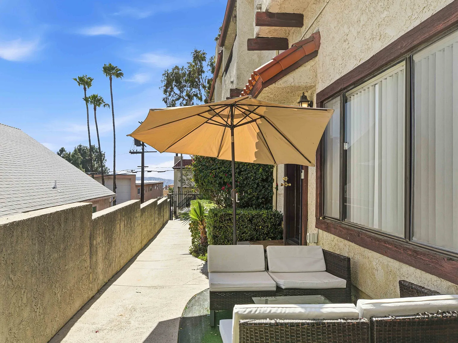 3 bed, 2.5 bath, 1430 sqft, $3,599 — Photo 3