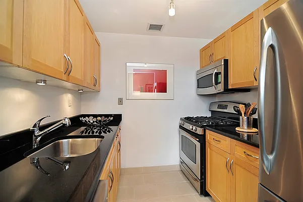Sold by Corcoran | media 15