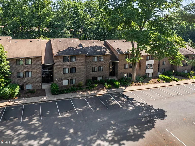 1422-1422 Northgate Sq #12B — Photo 36