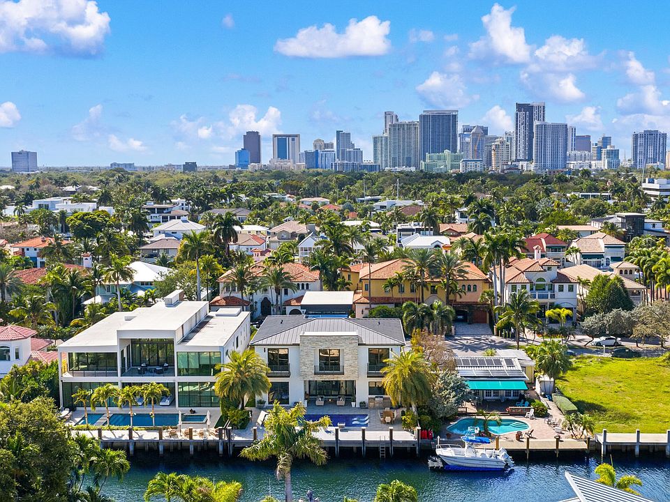 1st image of 424 Coconut Isle Drive