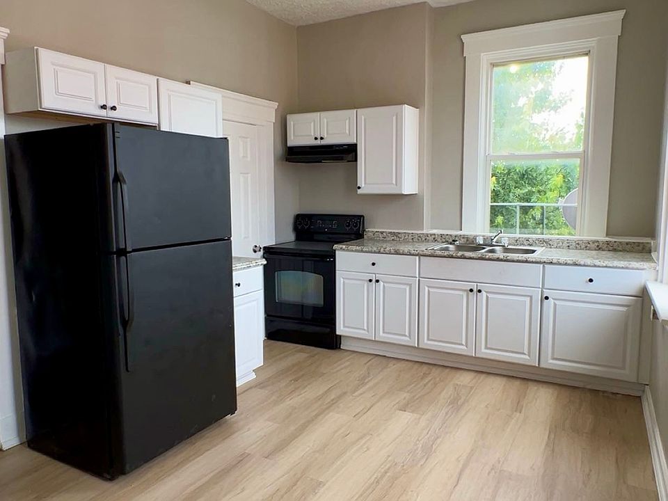 1st image of 402 Hodge St APT 1