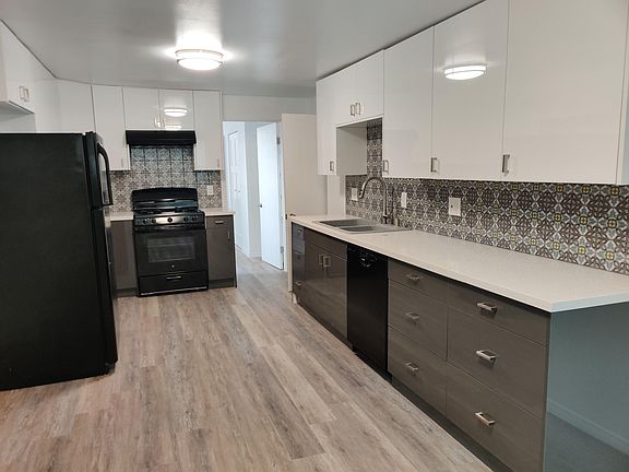 Newly remodeled kitchen.