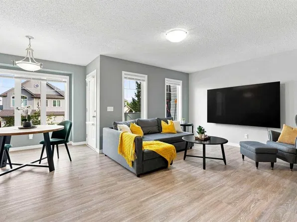 149 N Windstone Ave SW, Airdrie, AB T4B 3R3
