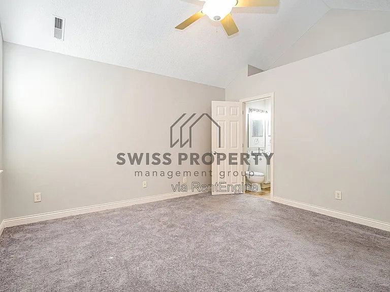 7199 Normanton Dr — Photo 9