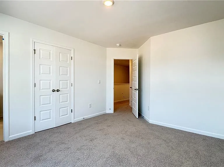 709 Alburgh Aly — Photo 24