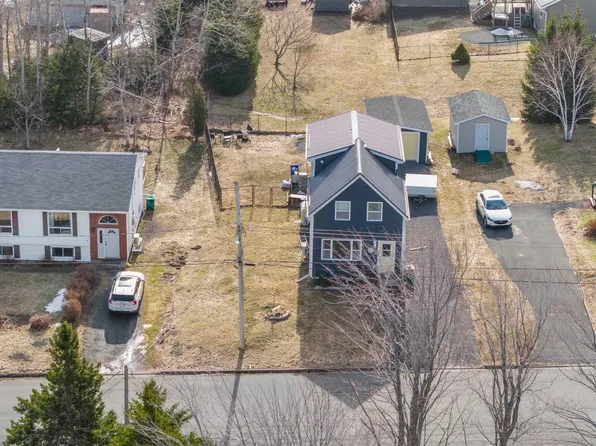 6 13th St, Trenton, NS B0K 1X0