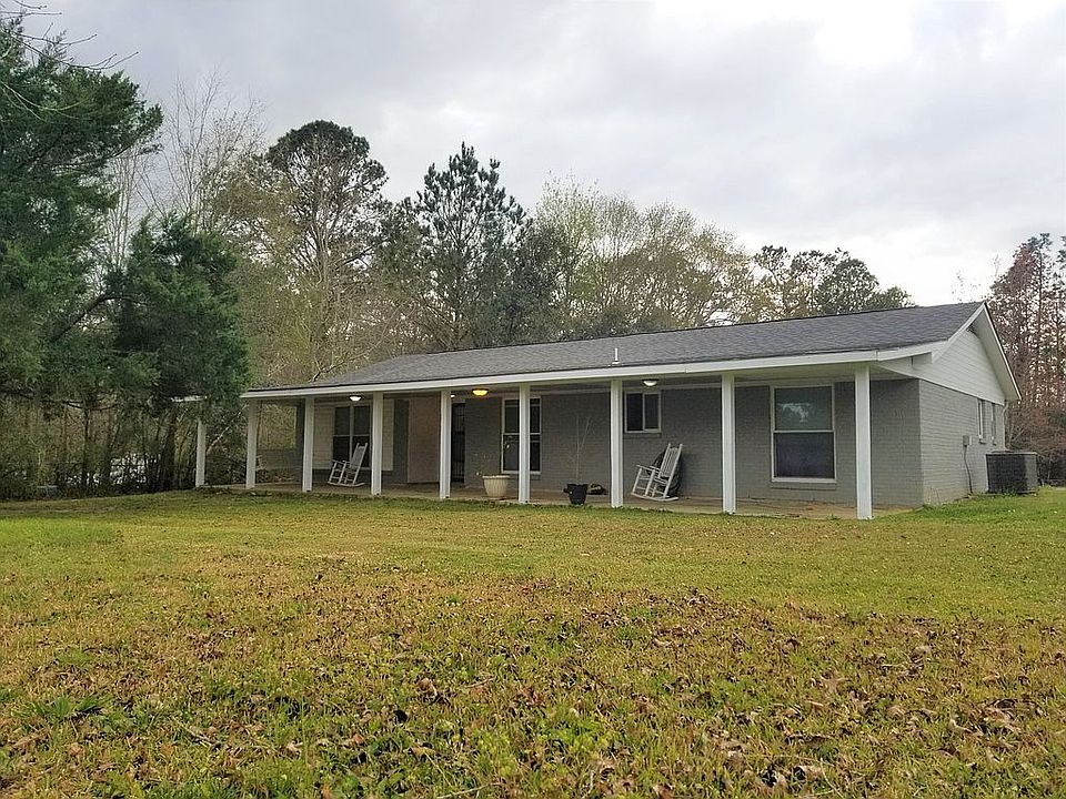 Full front porch (10'x55')