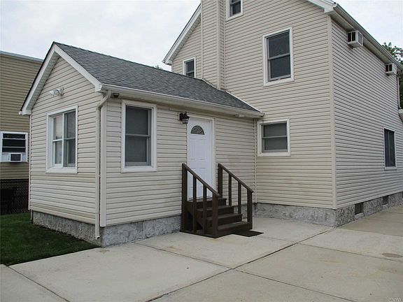 3rd image of 37 S 18th St